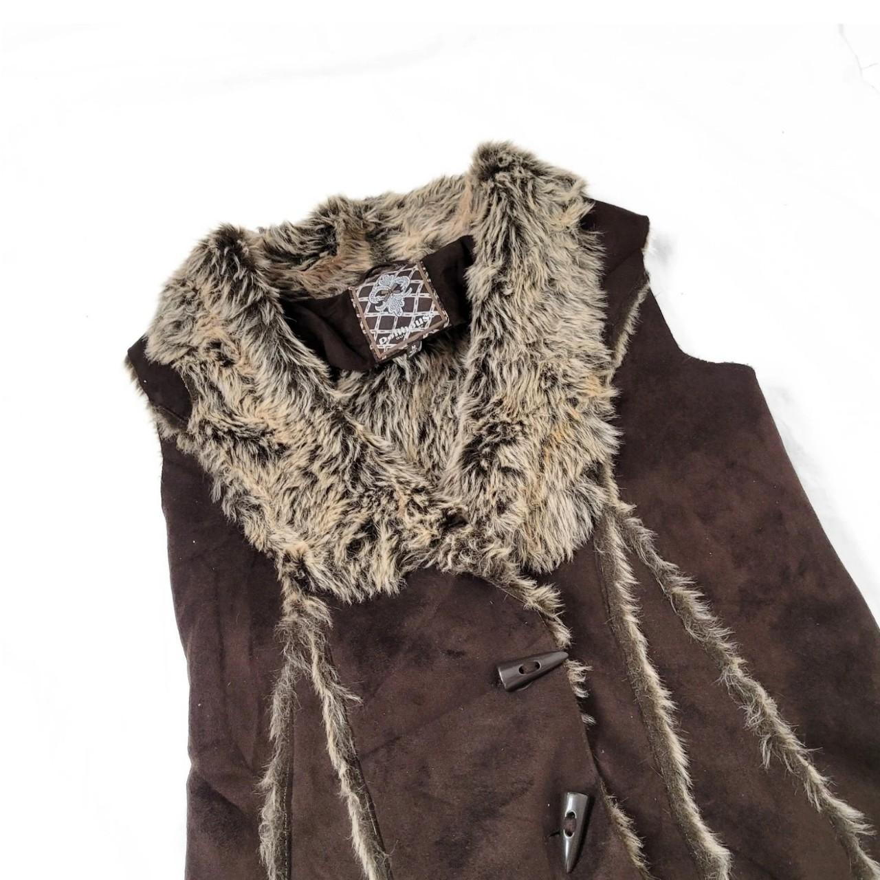 Vintage Y2K Brown Faux Fur Vest – Button-Up Front & Collar