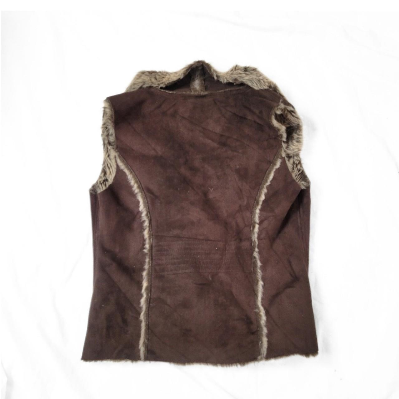 Vintage Y2K Brown Faux Fur Vest – Button-Up Front & Collar