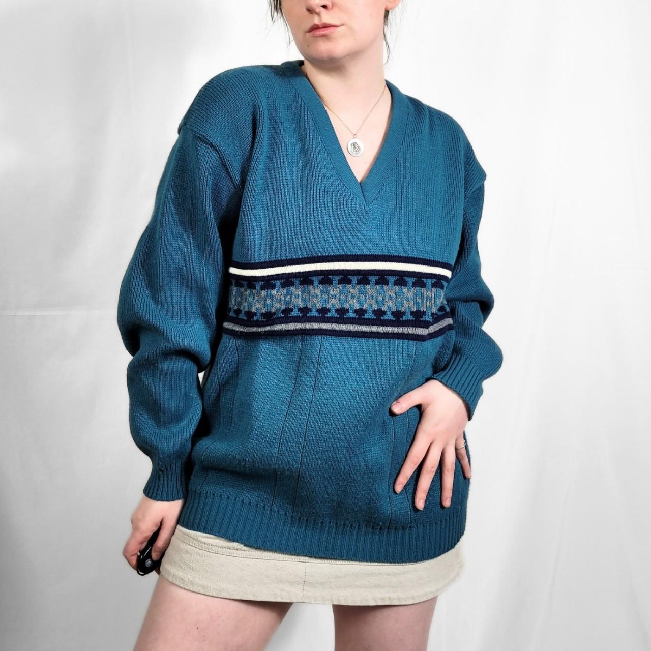 Vintage 90s Blue Funky Pattern V Neck Knitted Jumper