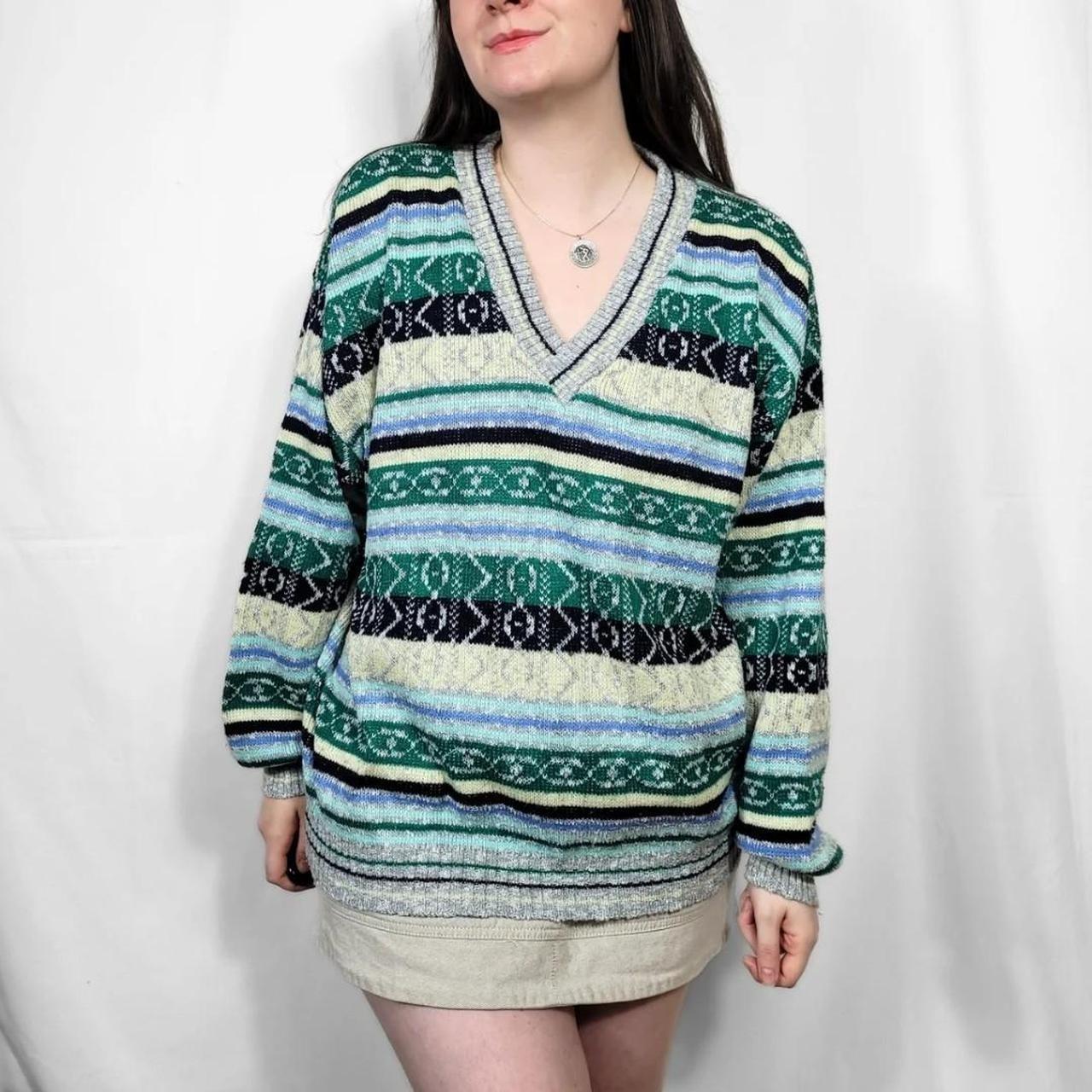 Vintage 90s C&A Funky Pattern V Neck Knitted Jumper
