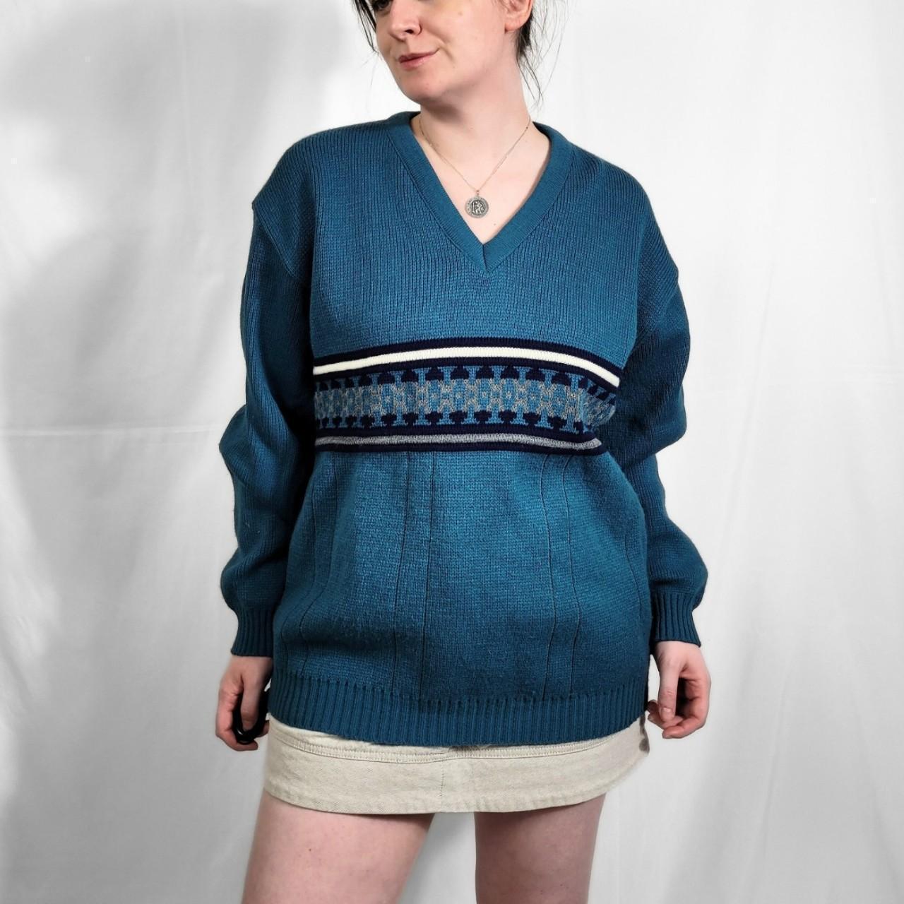 Vintage 90s Blue Funky Pattern V Neck Knitted Jumper