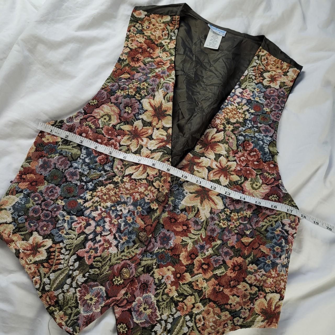 Vintage 90s floral tapestry vest – boho festival style