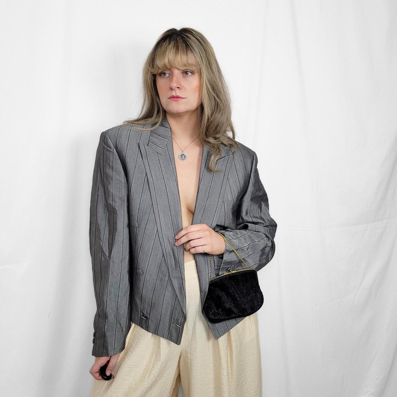 90s Grey Pinstripe Oversized Blazer – Classic Power Suit Vibes